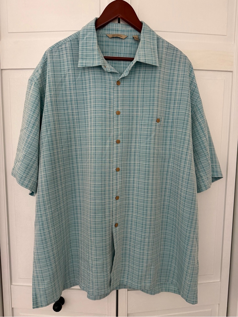 Paradise Collection Men’s Short-Sleeve Casual Button-Down Shirt